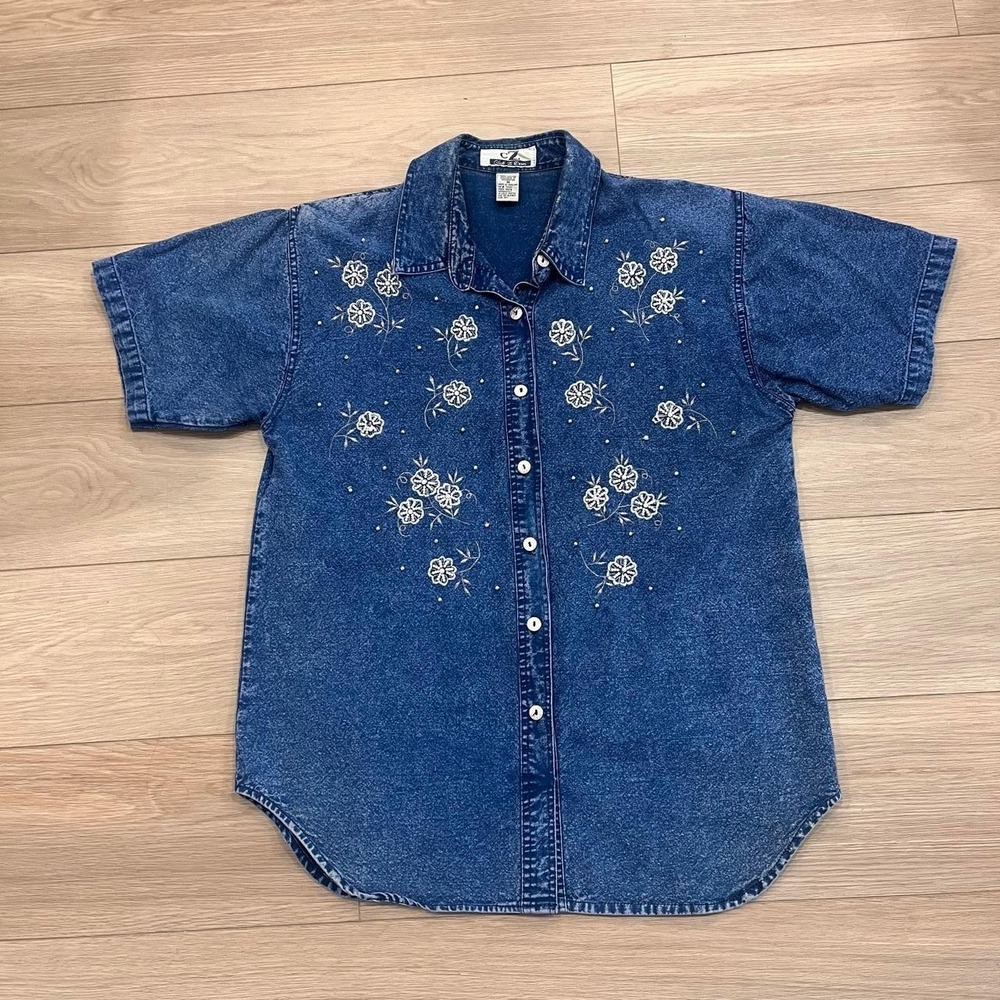 Vintage 90s Embroidered Denim Button Up Shirt‎ Women M Cottagecore Western Folk